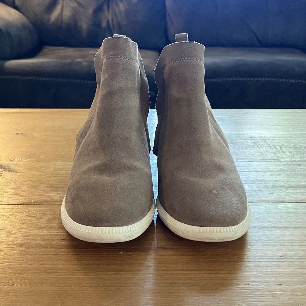KATE SPADE Wilkes Suede Wedge Zip Up Sneaker Ankle Booties 11B Taupe
